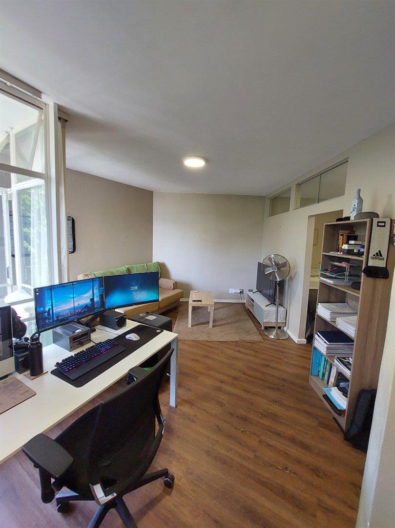 1 Bedroom Property for Sale in Green Point Western Cape